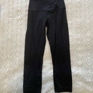 Lululemon size 2 leggings (cropped)